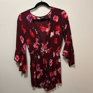 Express floral romper with 3/4 length sleeves (XS)